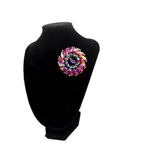 KEYES signed vintage  FUCHIA Aurora Borealis Round domed brooch Stunning 2 inch